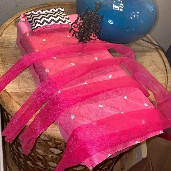Barbie bed pink silver blanket black white pillow black chandelier pink drapes‌ - Picture 6 of 14